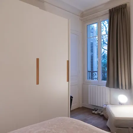 Nice Love Nest Well Located In Apartman Párizs